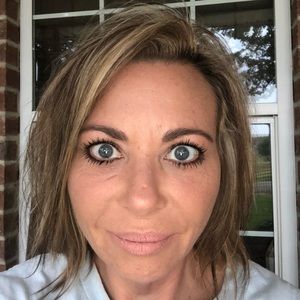 Meet your Posher, Stacy